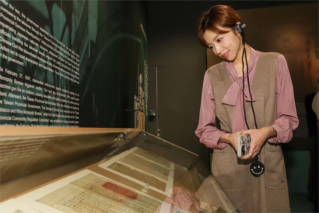 國家記憶「潮」起來！王瞳、宮美樂驚呼國家檔案館：「原來歷史好好玩 」