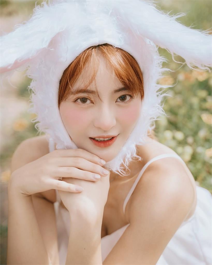 髮香來尬聊(圖影)／「捷克國民女神」大駕光臨！《口水的多重宇宙》現正熱映不容錯過