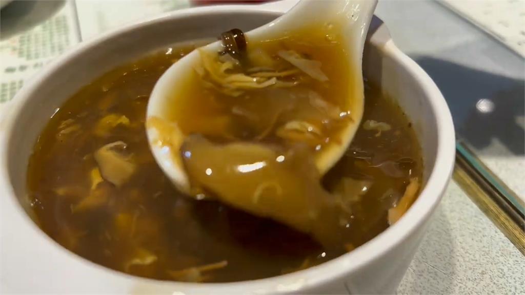 台灣趴趴走/碗仔翅、煲仔飯、艇仔粥的故事 1997年開業台灣「首間」港式茶餐廳!