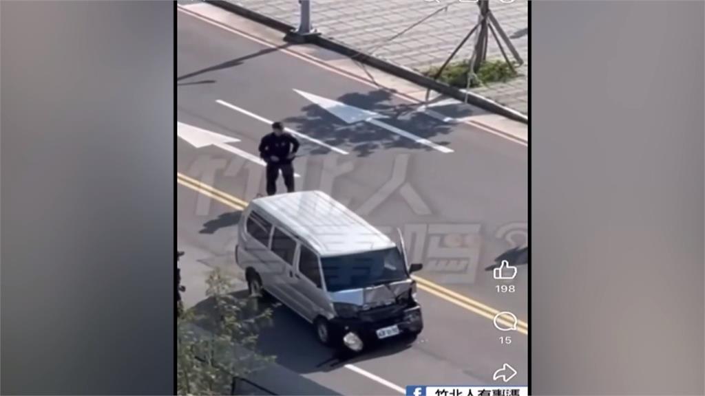 駕駛身揹4條通緝拒檢攔查作勢衝撞 警拔槍朝車輪擊發4槍壓制逮捕