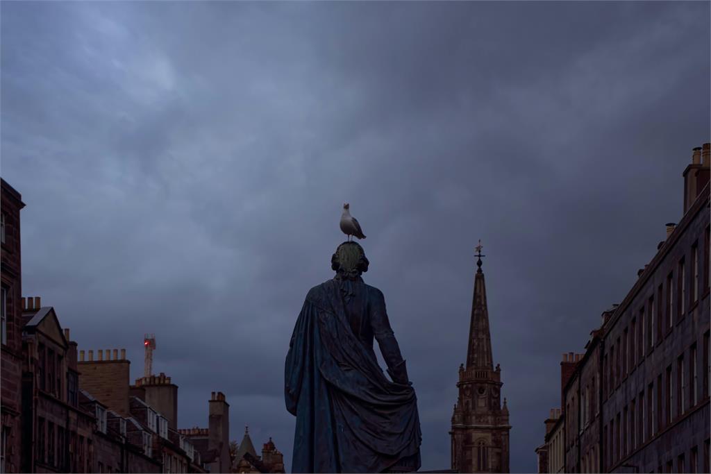 愛丁堡台灣留學生「搭公車」遭圍毆!警方依「傷害罪」起訴3涉案年輕人