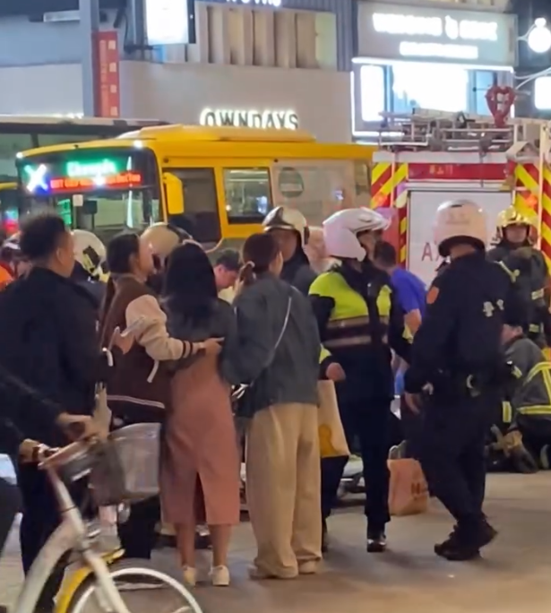 最新/驚!男子丟煙霧彈後又隨機砍人 北捷炸彈客逃中山站後百貨墜樓