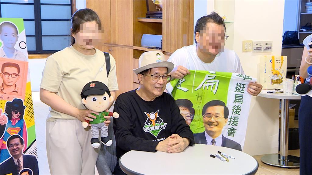 簽名會「湧上千扁迷排隊」人多到簽不完！陳水扁突預告1件事：跑不掉…
