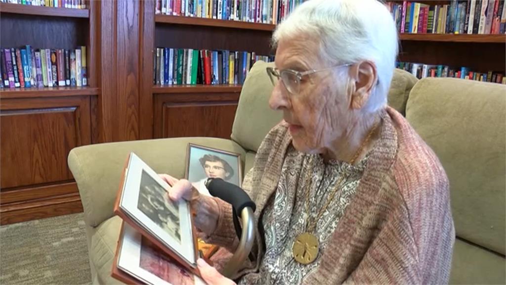 美國人瑞級志工！　106歲老奶奶依舊熱心公益
