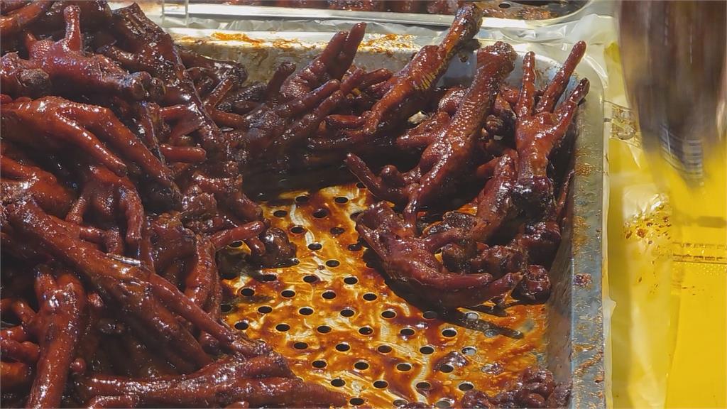 思母之心化動力　夜市滷味王「九鼎燒」火力全開噴汁