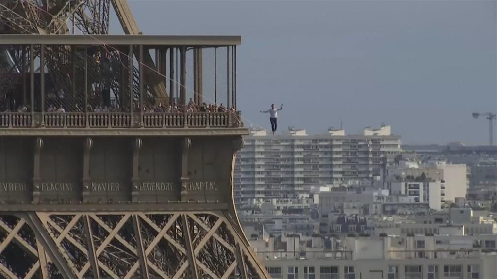 保林曾有懼高症　巴黎鐵塔完成高空走繩壯舉