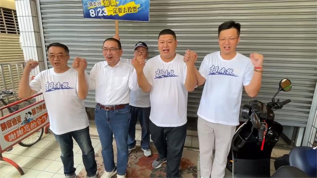 王義川來了！　陪同罷免馬文君志工掃街　粉絲搶合照