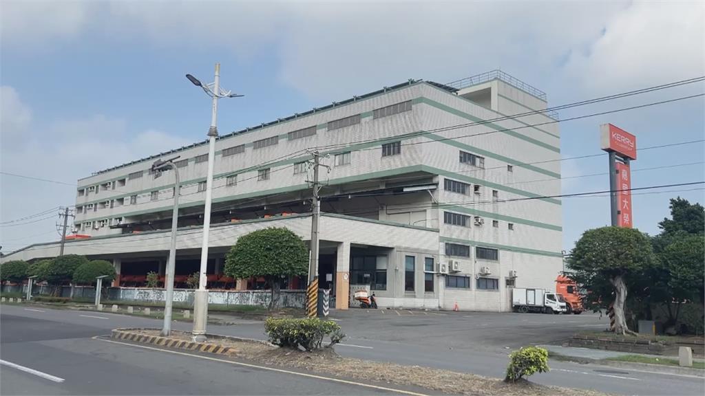 還想藏?大寮貨運營業所載過彰化病豬規避稽查 衛生局:違反食安法最高開罰300萬元