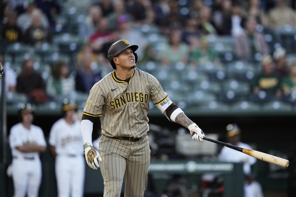 MLB(影)/馬查多第一轟出爐 來旅遊的教士球迷幸運單手沒收