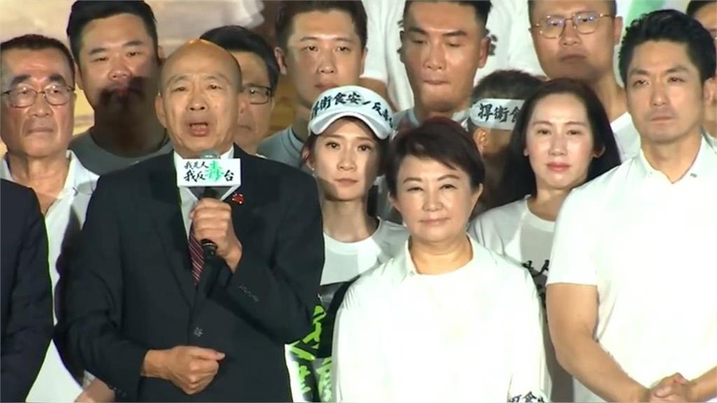 藍營護食安遊行成鬧劇？鄭麗文劇本「小雞們8點準時倒」媒體人1句神酸