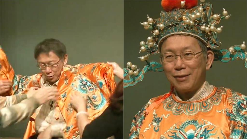 李四川「黃袍加身」演皇帝！她曬「這人同款照」酸爆：上個扮的下場不是很好