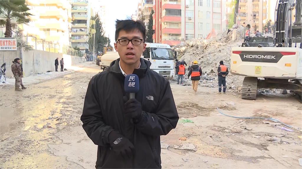 民視記者挺進重災區　獨家直擊救難隊開挖救人