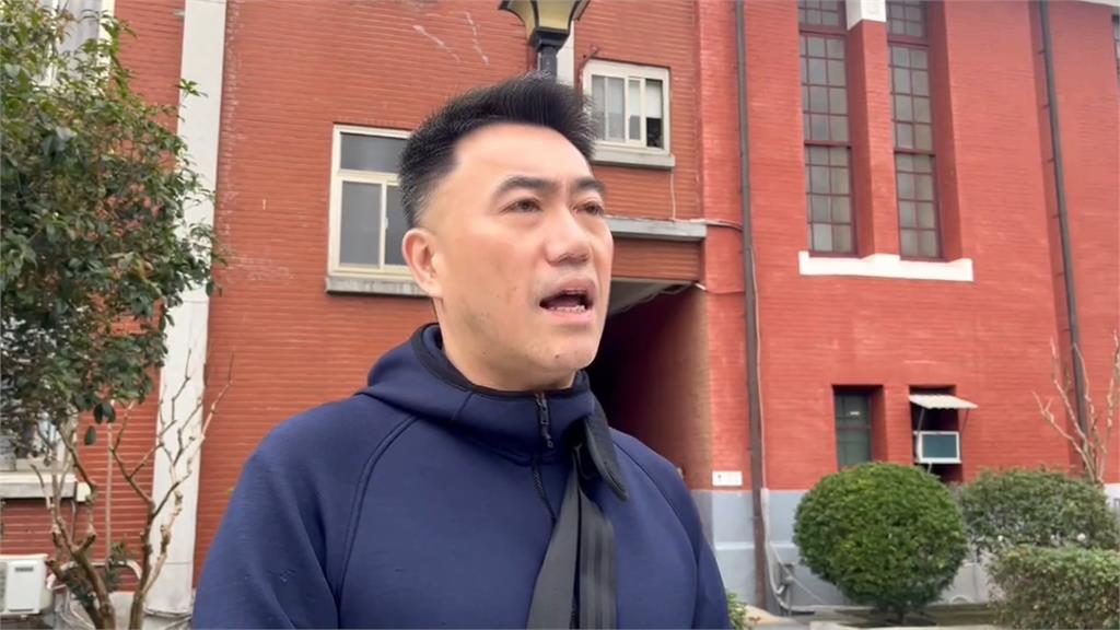 罷免謝衣鳳公民團體領表 金融大老洪三雄夫婦出席站台