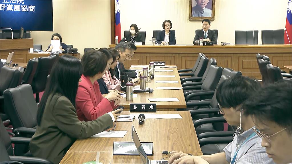 國防特別條例協商破局 藍委鄭習會前集體缺席