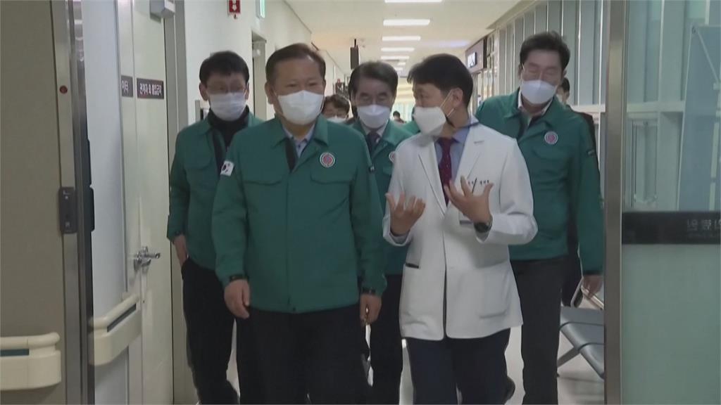 南韓破1萬名醫師離職　護理師上場代打　執行醫療行為