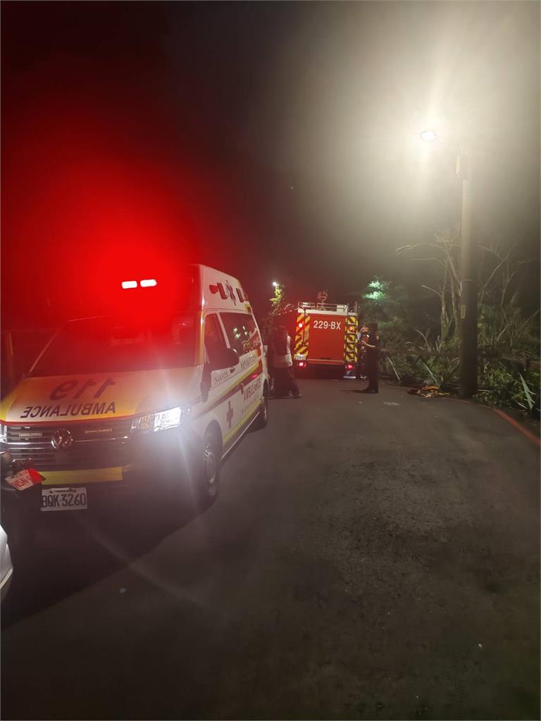 最新／烏來「情人步道」有情人吵架！男友氣不過竟跳谷　受困50米山谷待救援