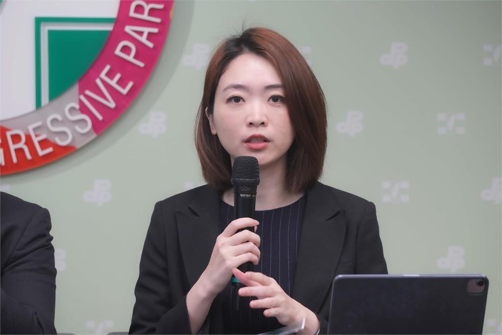 快新聞/綠委屢遭「幽靈連署」罷免!民進黨揭三大犯罪條文 怒轟國民黨才是「真惡罷」