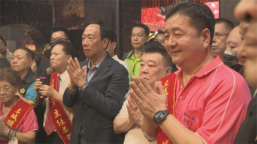 林金結陪郭拜廟惹火母雞 侯辦:勿當牆頭草讓自己人失望