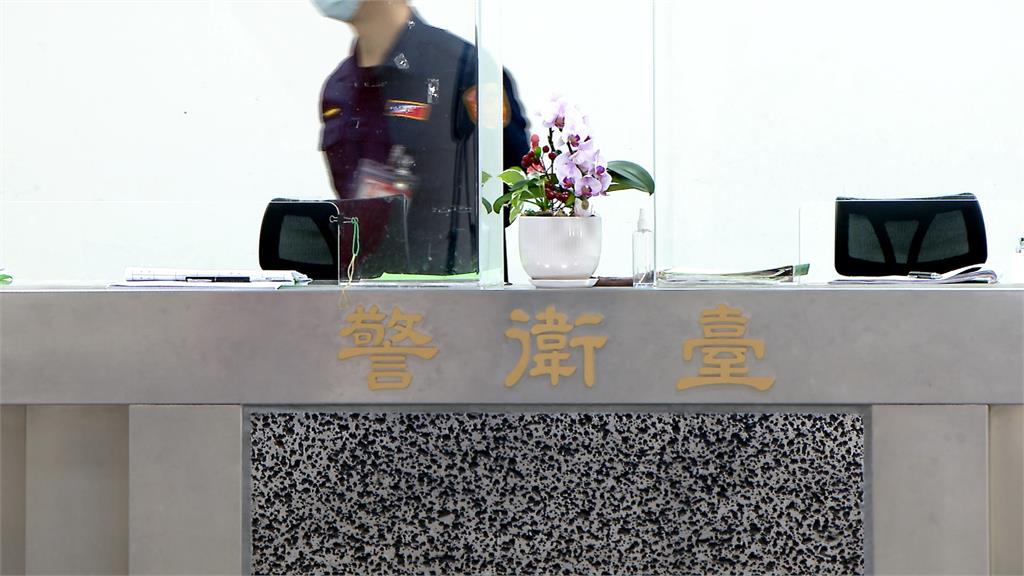 前主播寄生北市議會! 自備枕頭、電鍋待記者室解決三餐