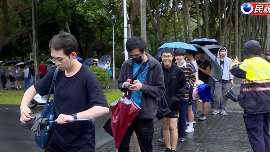 發400份雞排「台大電機學長」本尊曝!砸3.5萬只為維護校譽:沒在跟你匿名