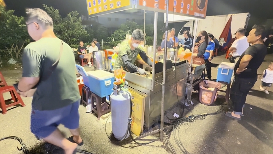 關西夜市牛排攤經營30多年　二代接棒傳承好味道