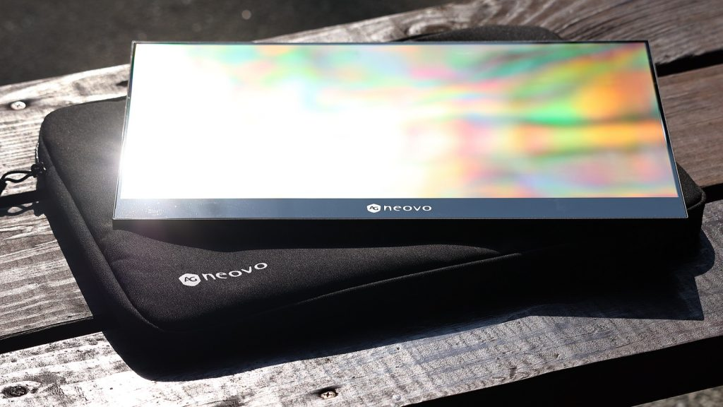 4K OLED 攜帶型螢幕 AG Neovo N1651 高解析度與廣色域兼具