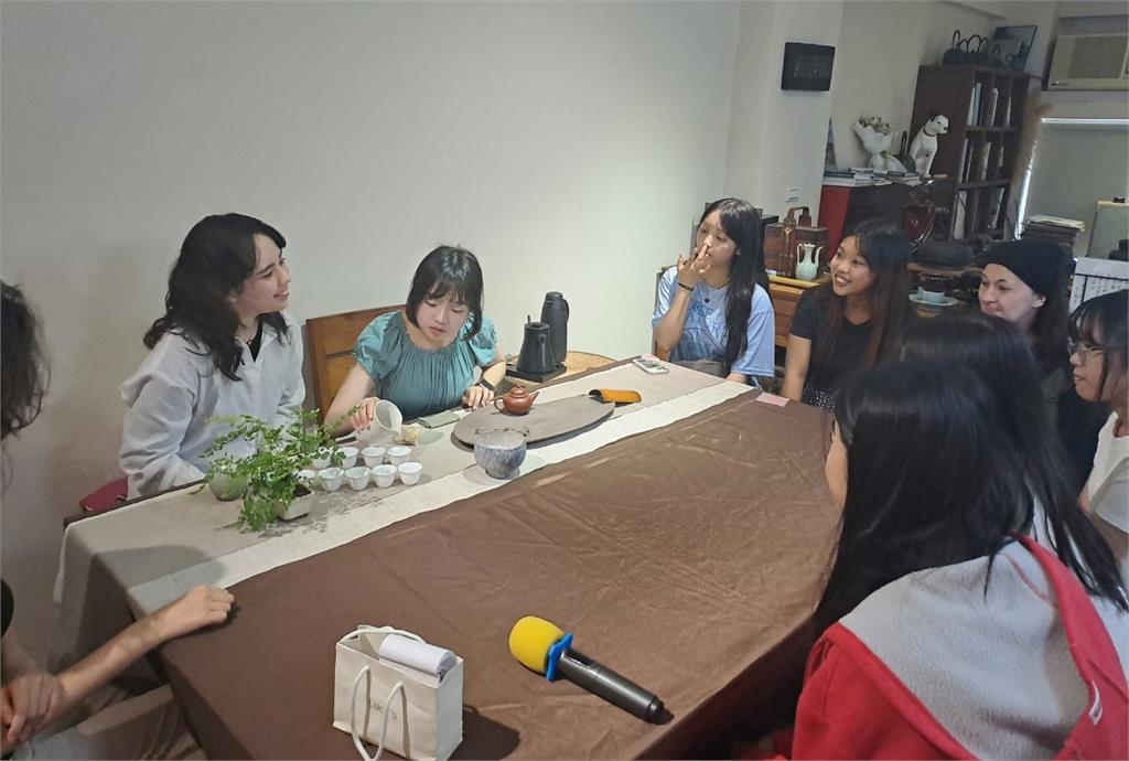 【淡江傳真】全英語授課計畫續獲教部重點培育 淡江將借力AIT等加速推動