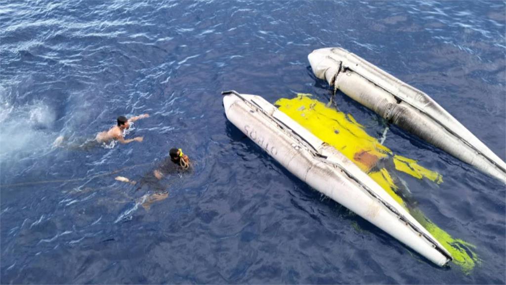搜魚直升機GPS故障飛錯船 降落撞支架墜海慘「翻肚」