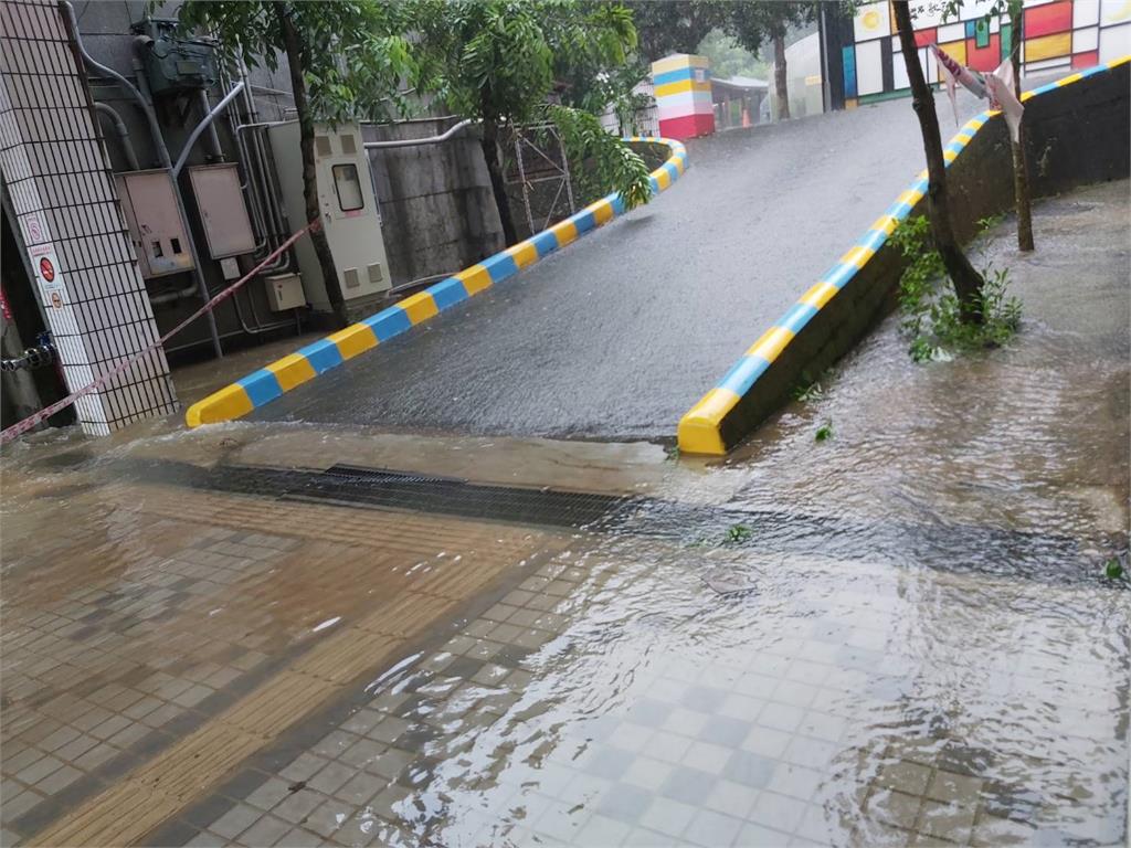 快新聞/凱米雨太大!南投明潭國中也淹了 最新畫面曝光
