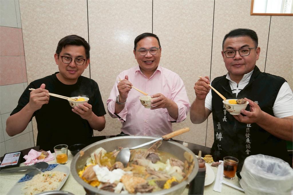 快新聞/新北人顧電話!綠議員初選明晚登場 卓冠廷合體王義川、林右昌掃街催票