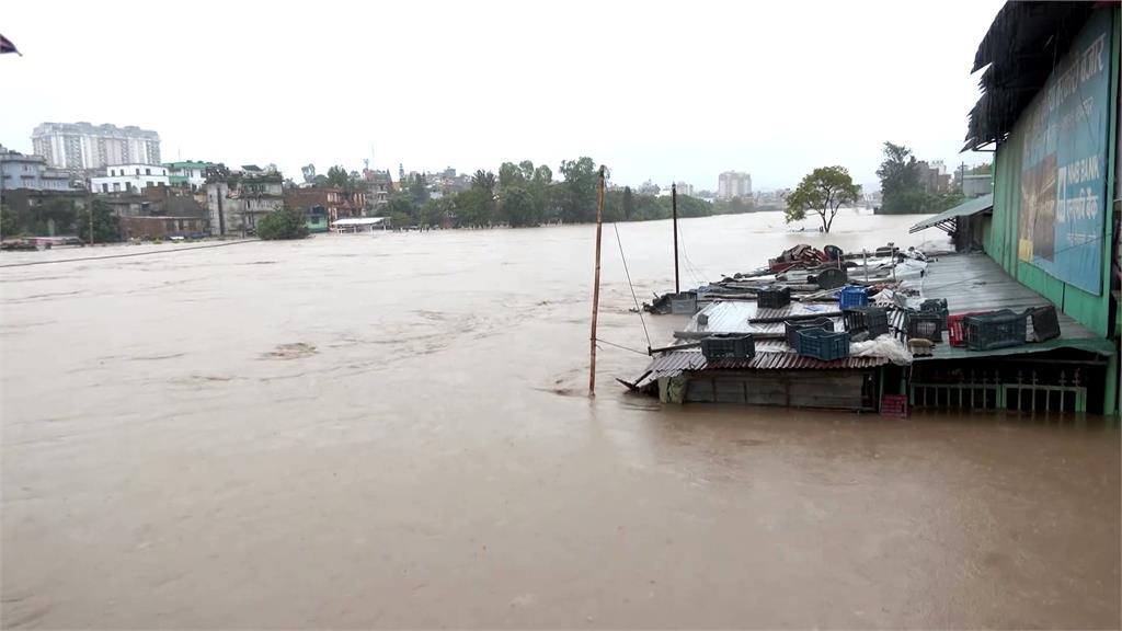 尼泊爾「連日豪雨」災情頻傳 上百人死亡、幾十人失蹤