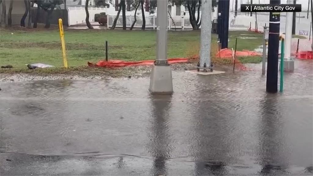 風暴襲美東!維吉尼亞水位暴漲 車子泡水裡