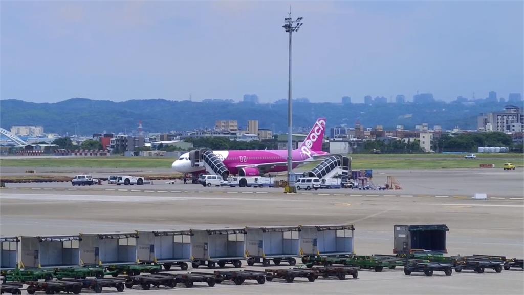 樂桃沖繩回台航班遇漢光演習折返 旅客苦笑:飛2次算賺到