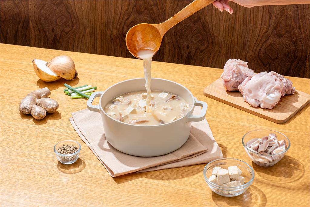 金車 my 料理所推三款火鍋湯底 1 人不到 70 元!開鍋超有料 湯濃不用等