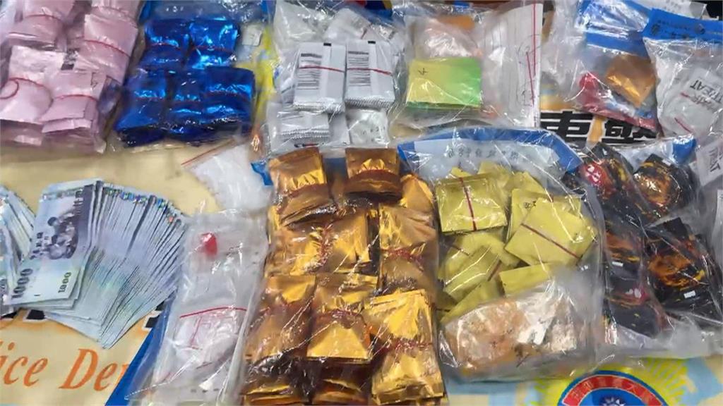 販毒集團藏大樓　小蜜蜂24小時送毒　警破門逮到8人　查獲2千包毒咖啡