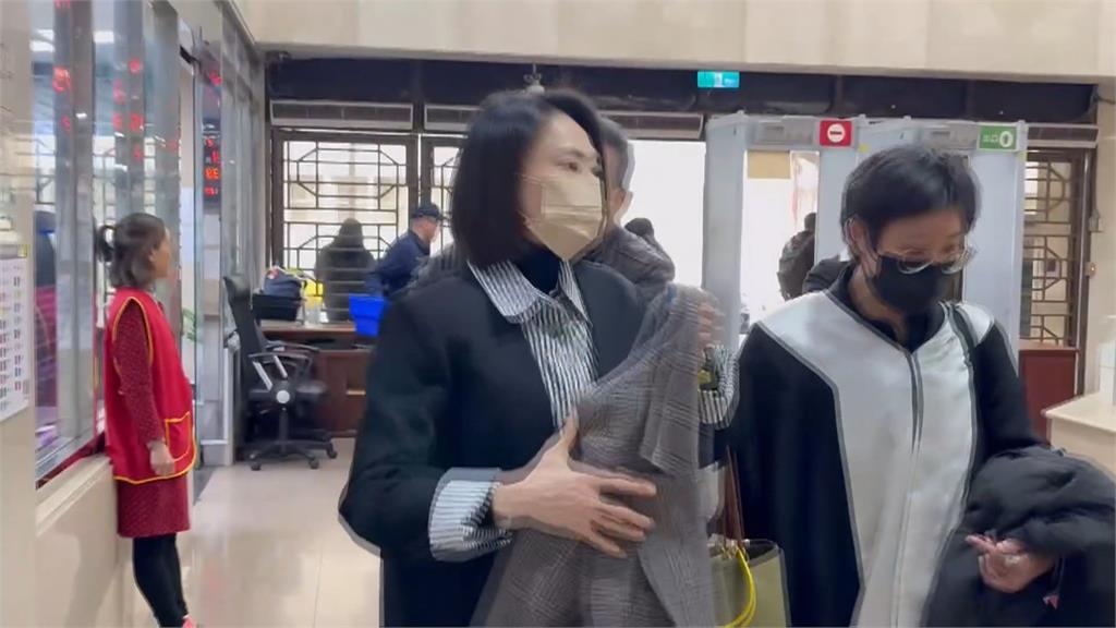 張金鳳稱侯怡君介入戀情挨告　蕭大陸堅定護妻力挺　