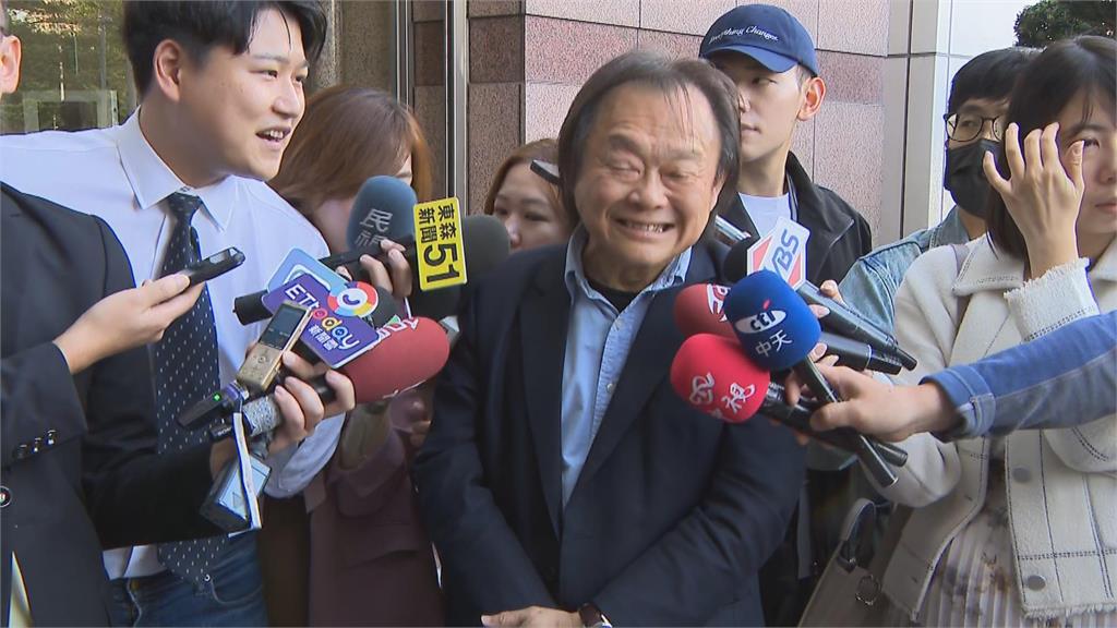 快新聞/游智彬又衝綠營黨部鬧場!與警衝突差點被車撞 王世堅反應曝光