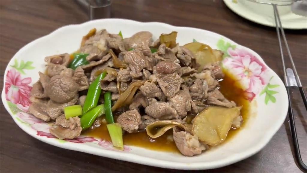 台灣趴趴走/到台南品嘗新鮮現宰溫體國產「努比亞」羊肉 全羊肉火鍋品嘗各部位!
