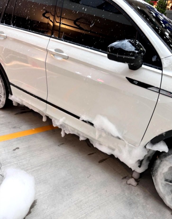 台南停車場管線破裂泡沫淹車　專家：消防泡沫恐傷害烤漆
