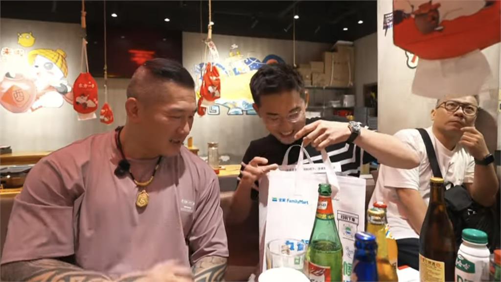 館長抵上海吃第一餐怒了:你們真的有夠下三濫!暴走原因曝光
