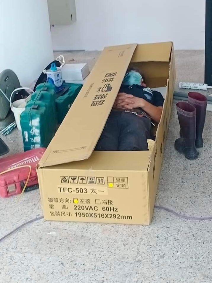 工地「VIP席」曝光!內行一看大讚超好睡 網全歪樓:會被封釘聲吵醒?