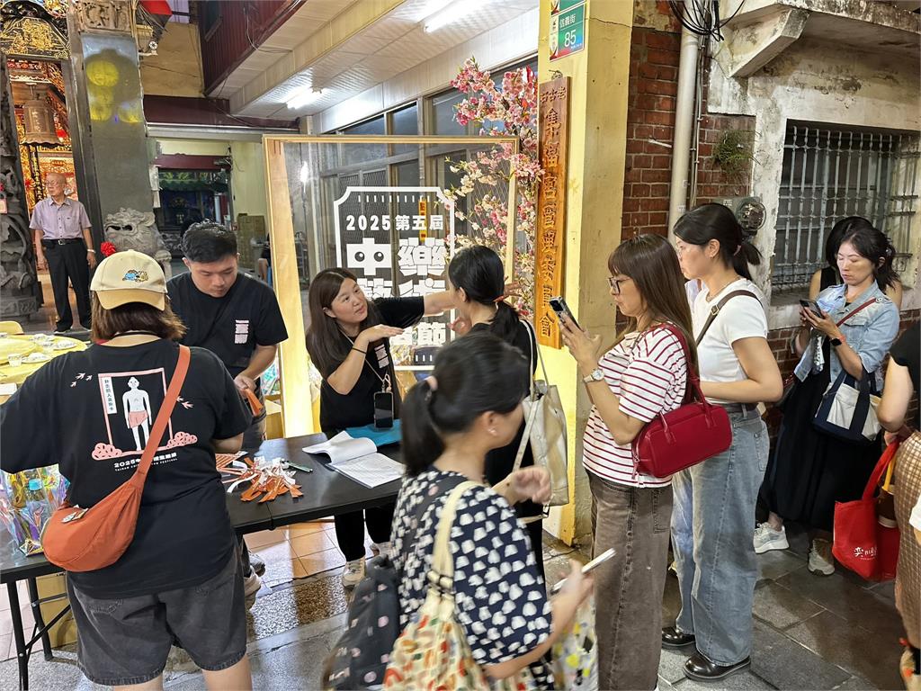 台南百年中藥行瀕臨收店 兒子返家用藥膳轉型