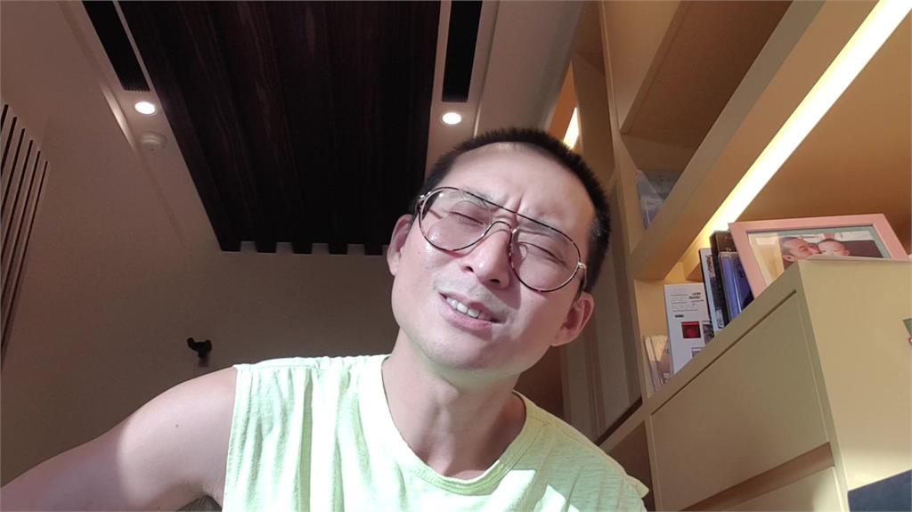 《綜藝新時代》籃籃宅在家與「未來老公張立東」直播尬聊！網友暴動喊「在一起」
