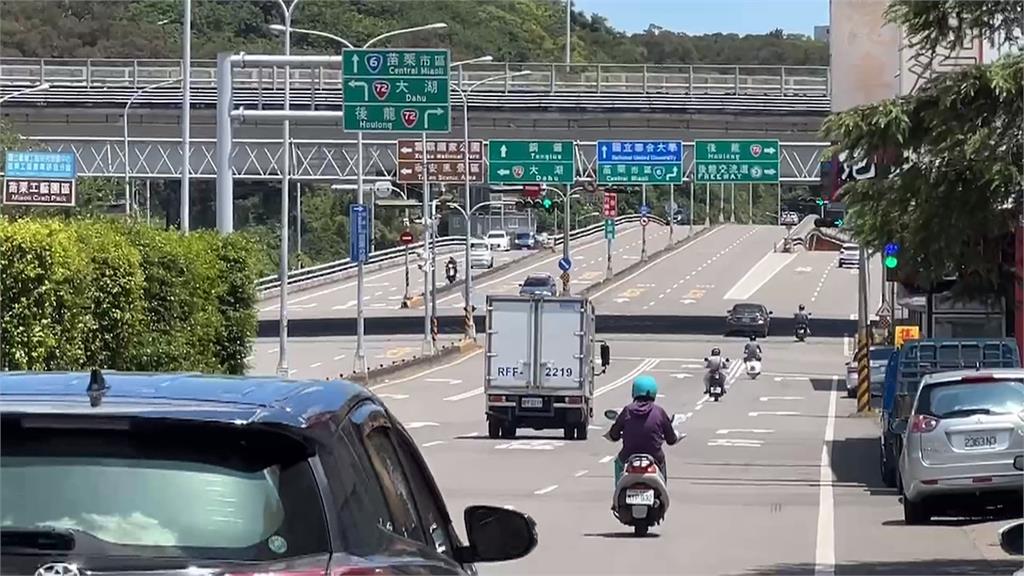 離譜!廂型車上錯砸車竟直接倒車 駕駛最高可處3萬6千元