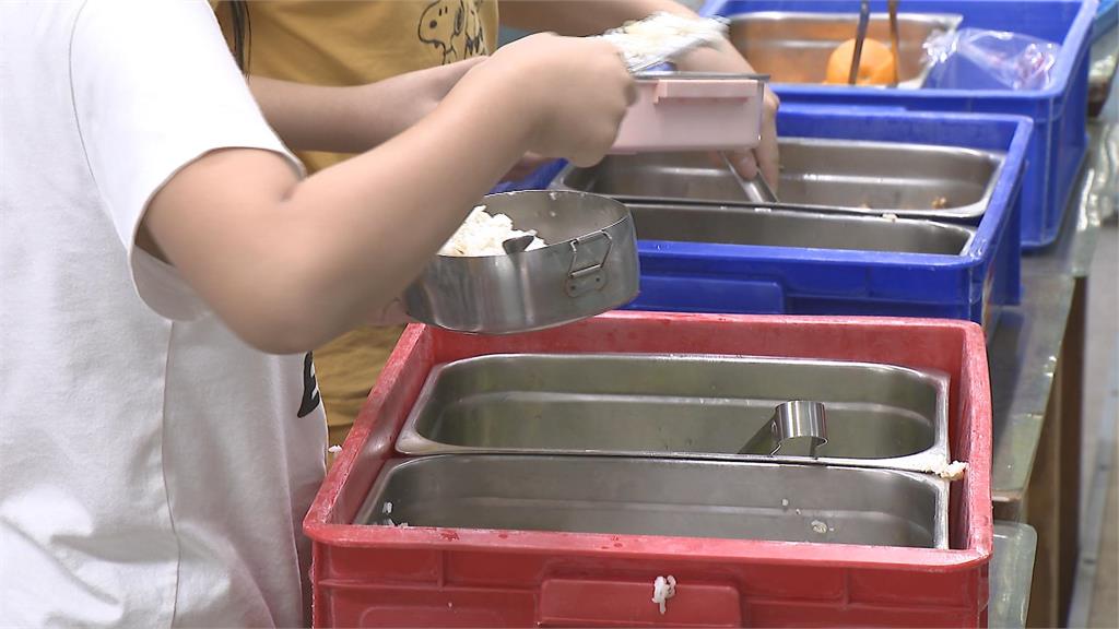 不只廚餘有爭議！　北市營養午餐6成學校找不到廠商