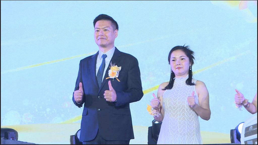 保養品業者捐贈「復康巴士」　物資贈予桃市府傳遞愛與關懷