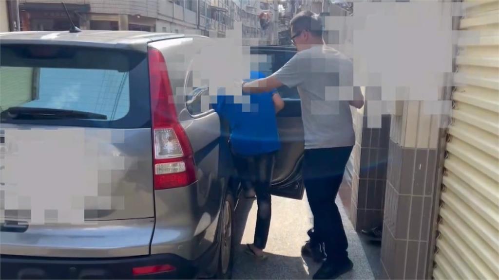 打翻醋罈子！前後任男友較勁　撂人砸車行四車毀損