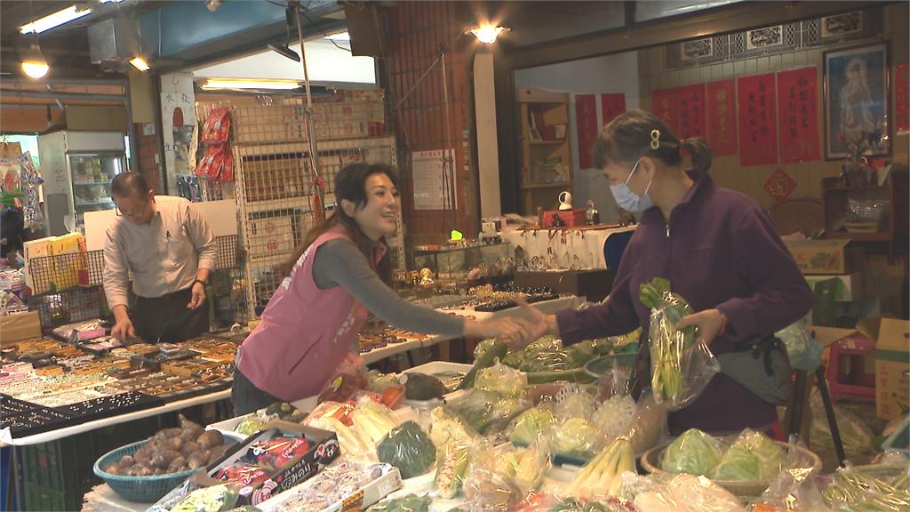 子弟兵被控逼員工下跪羞辱外貌　王世堅挺呂瀅瀅質疑為初選抹黑