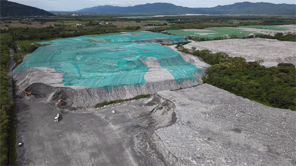 季連成視察萬里溪、馬太鞍溪防災　民眾違規闖河道遭取締