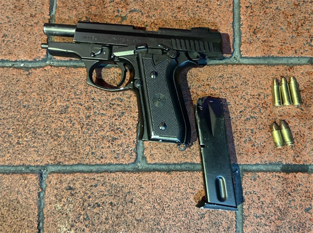 快新聞／神色慌張露馬腳！萬華警盤查違停車　竟起獲海洛因、改造手槍